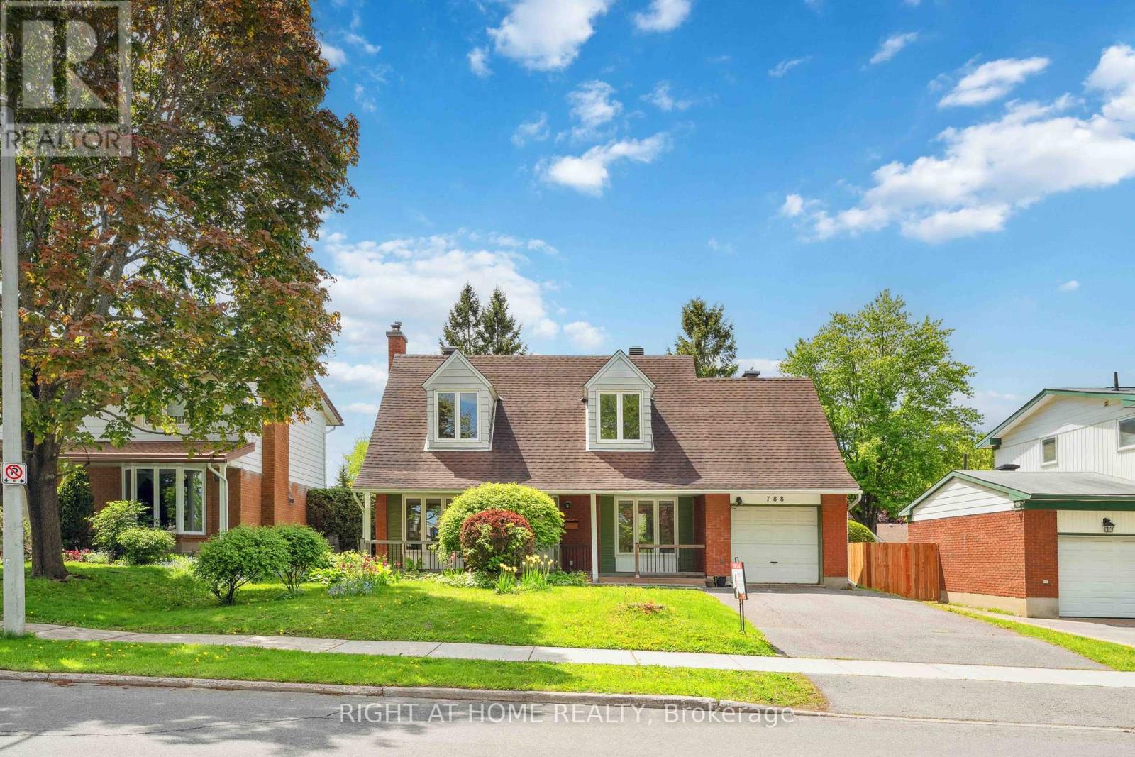 788 Eastvale Drive, Ottawa, Ontario  K1J 7A1 - Photo 1 - X12181292