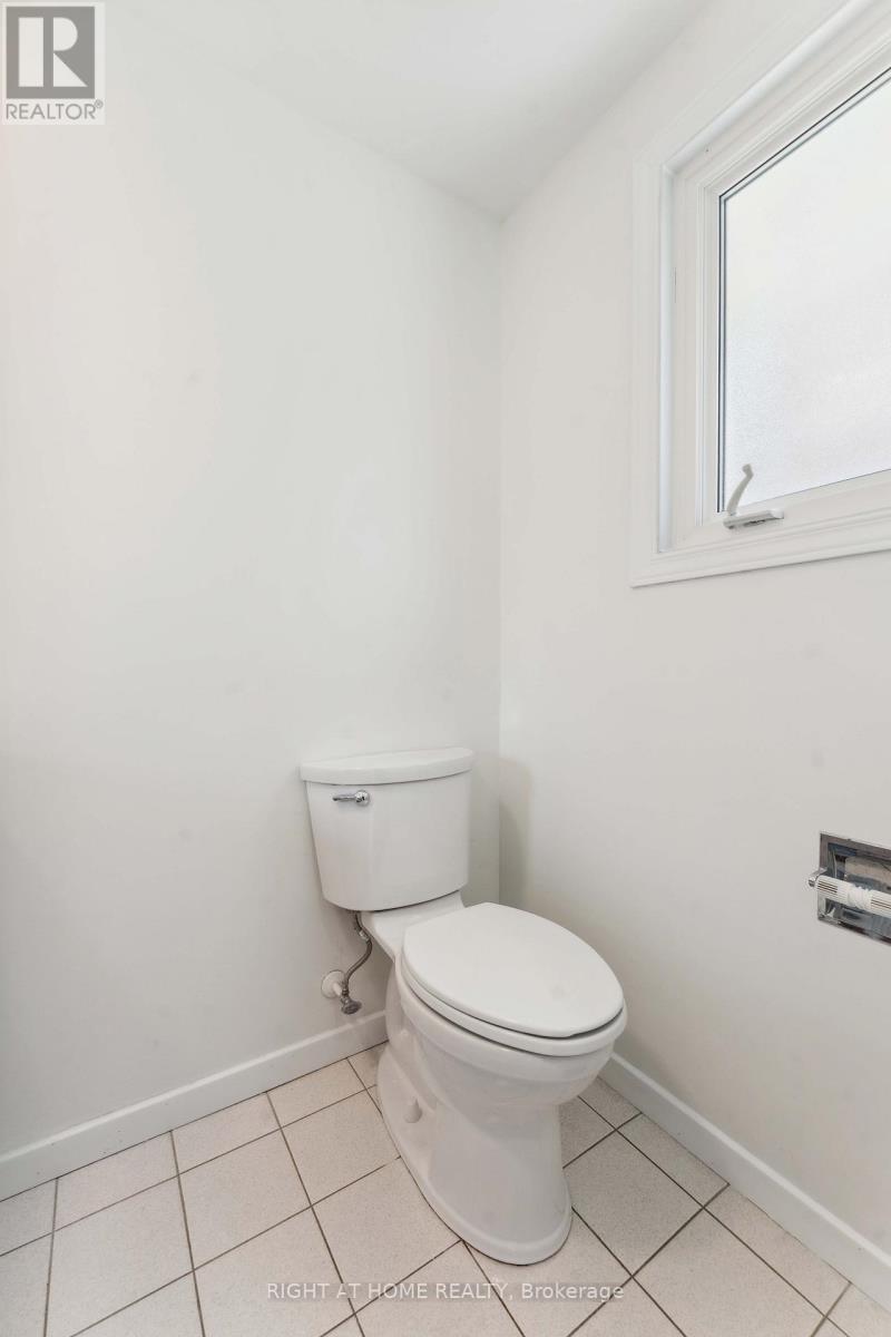 788 Eastvale Drive, Ottawa, Ontario  K1J 7A1 - Photo 10 - X12181292