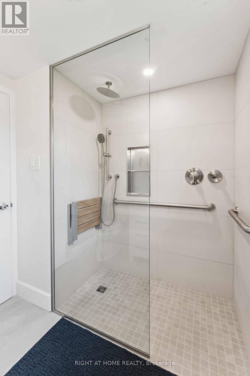 788 Eastvale Drive, Ottawa, Ontario  K1J 7A1 - Photo 17 - X12181292