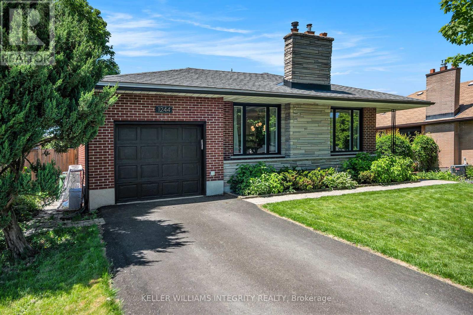 1244 Tara Drive, Ottawa, Ontario  K2C 2H5 - Photo 2 - X12181299