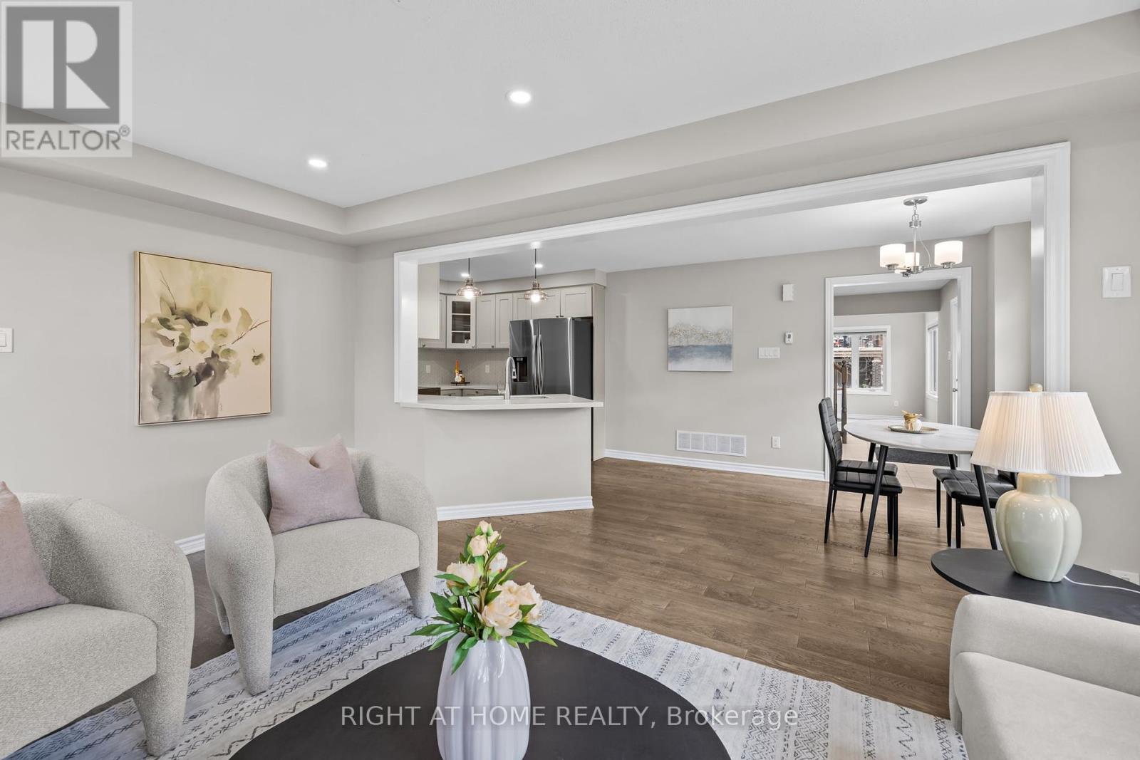 724 Juneberry Lane, Ottawa, Ontario  K2V 0K7 - Photo 15 - X12181305