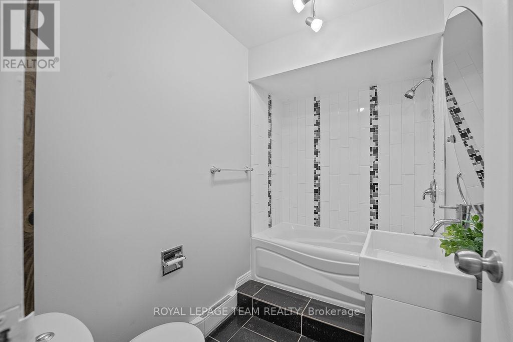 175 - 825 Cahill Drive, Ottawa, Ontario  K1V 9N7 - Photo 26 - X12181332