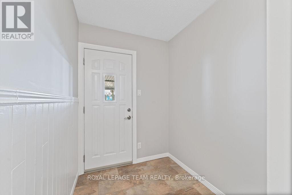 175 - 825 Cahill Drive, Ottawa, Ontario  K1V 9N7 - Photo 4 - X12181332