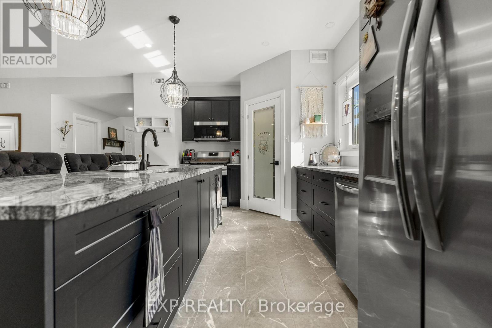 12 Eastern Avenue, Greater Madawaska, Ontario  K0J 2R0 - Photo 15 - X12181205