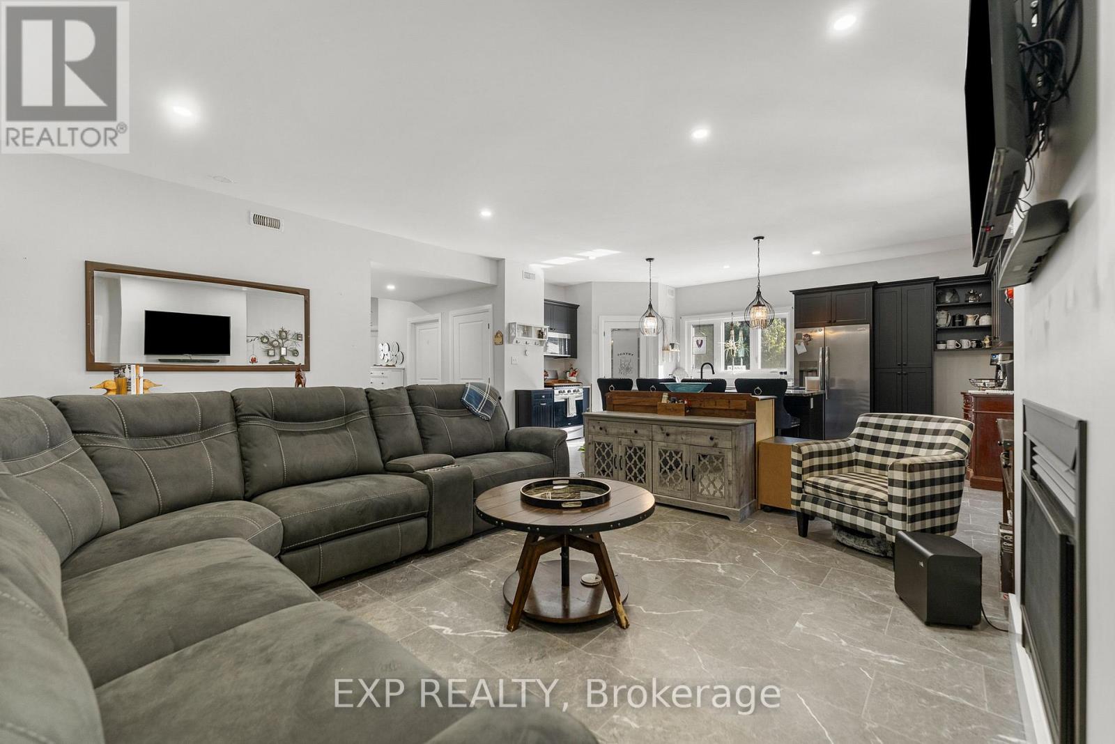 12 Eastern Avenue, Greater Madawaska, Ontario  K0J 2R0 - Photo 21 - X12181205