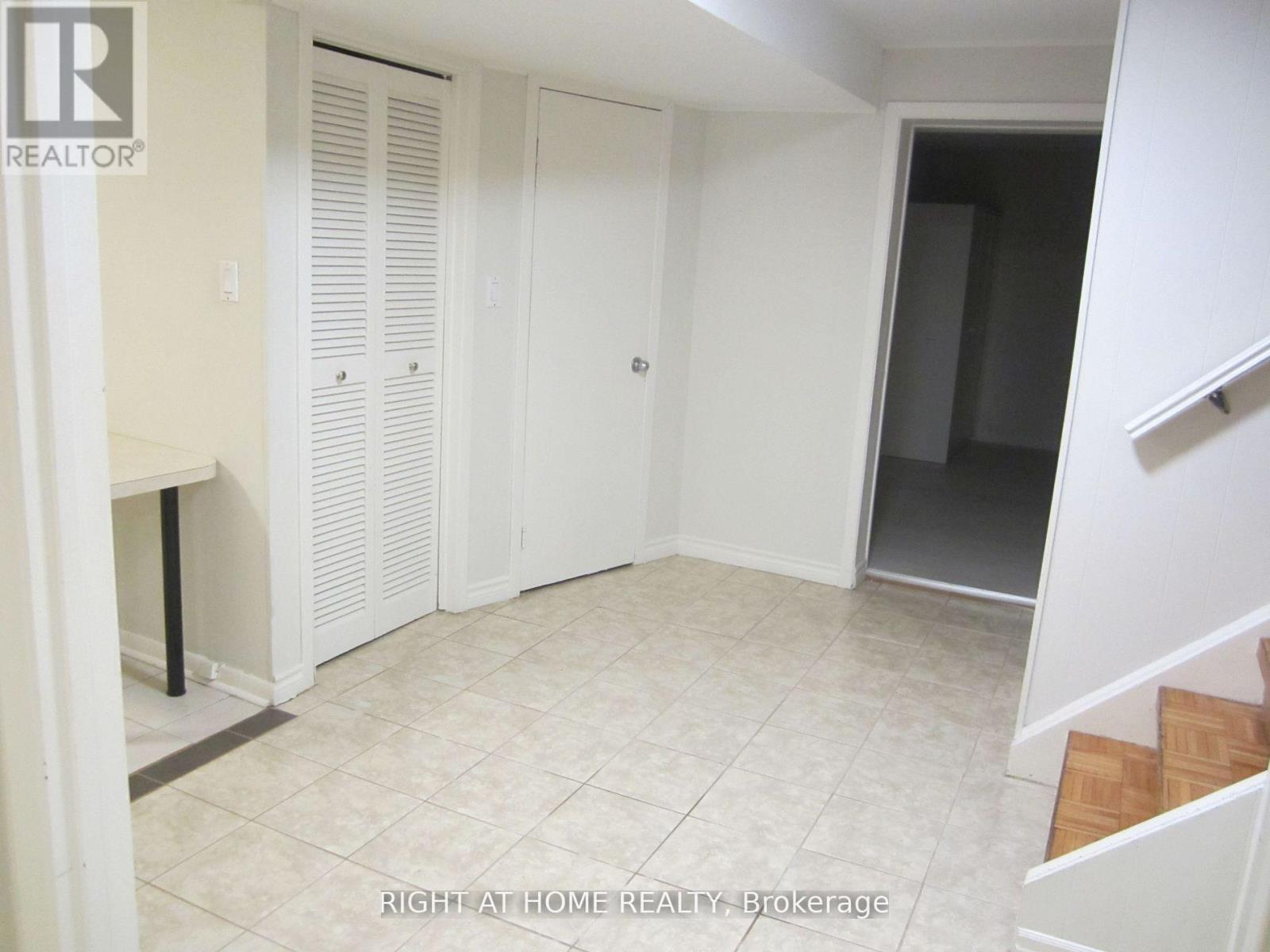 Bsmnt - 289 Churchill Avenue, Toronto, Ontario  M2R 1E5 - Photo 2 - C12181111