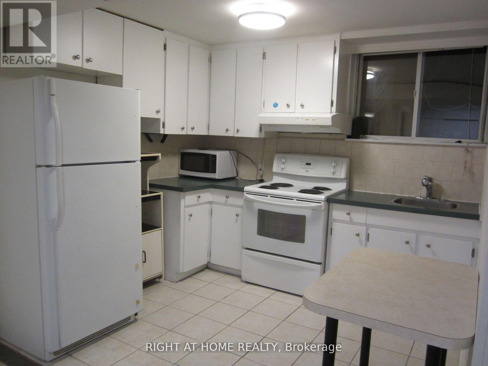 Bsmnt - 289 Churchill Avenue, Toronto, Ontario  M2R 1E5 - Photo 3 - C12181111