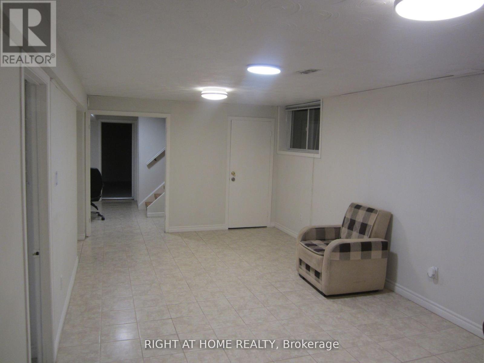 Bsmnt - 289 Churchill Avenue, Toronto, Ontario  M2R 1E5 - Photo 4 - C12181111