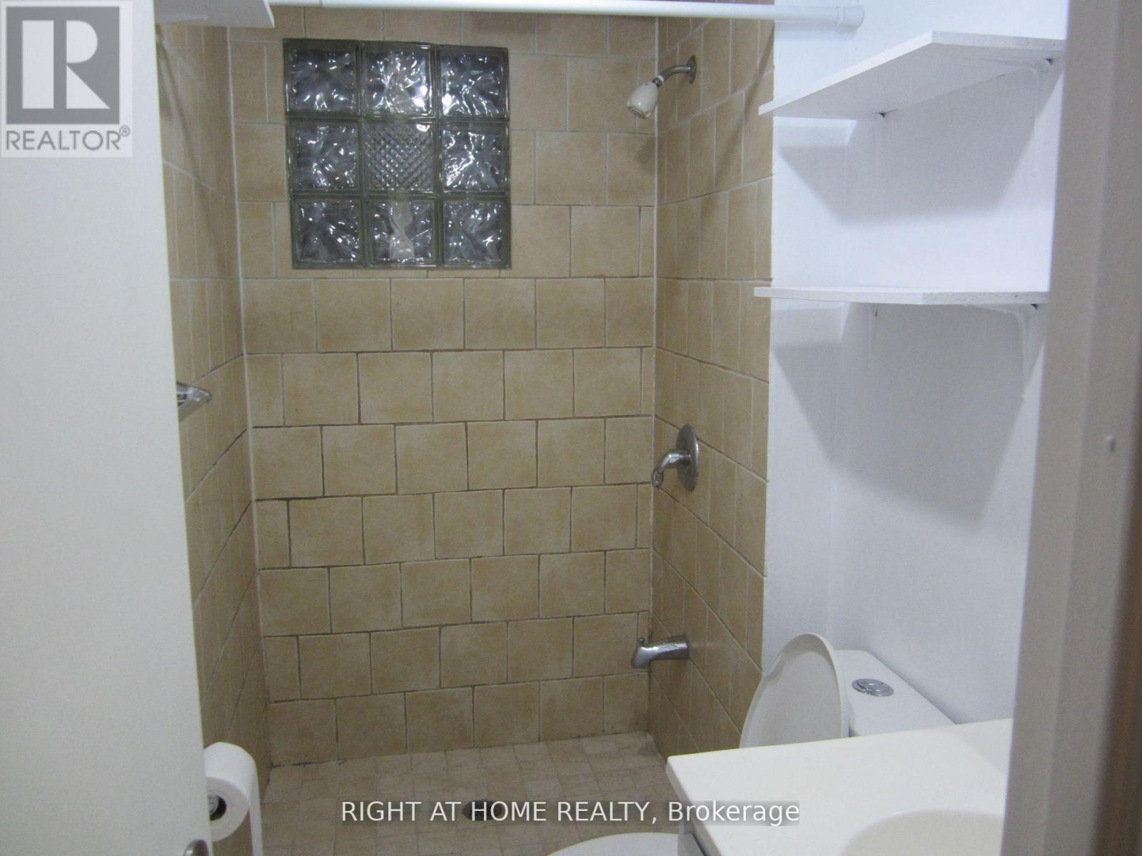 Bsmnt - 289 Churchill Avenue, Toronto, Ontario  M2R 1E5 - Photo 8 - C12181111