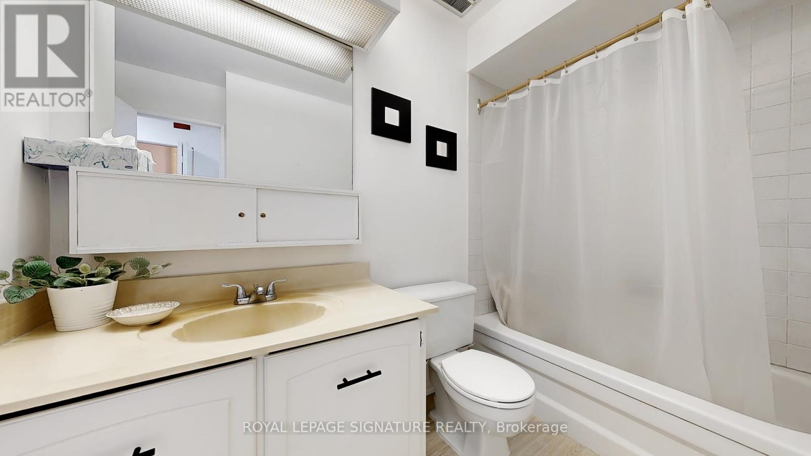 111 - 4005 Don Mills Road, Toronto (Hillcrest Village), Ontario  M2H 3J9 - Photo 19 - C12181154