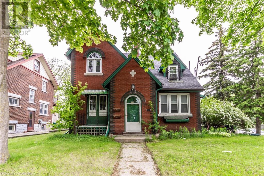 178 W ERB Street W, Waterloo, Ontario