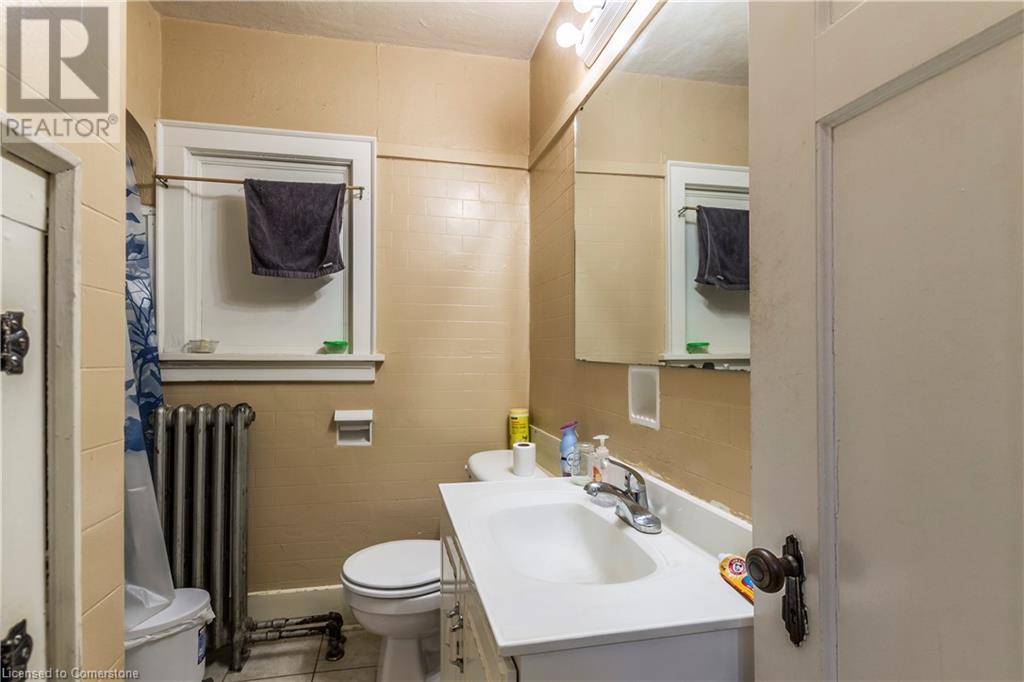 178 W Erb Street W, Waterloo, Ontario  N2L 1V3 - Photo 10 - 40735032