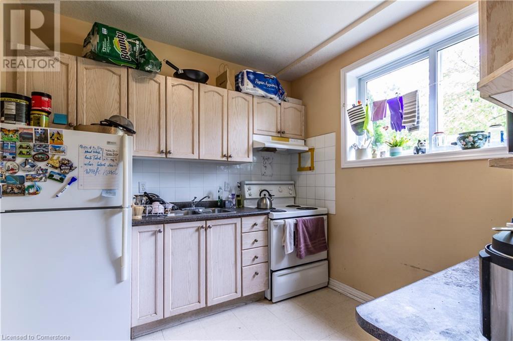 178 W Erb Street W, Waterloo, Ontario  N2L 1V3 - Photo 11 - 40735032