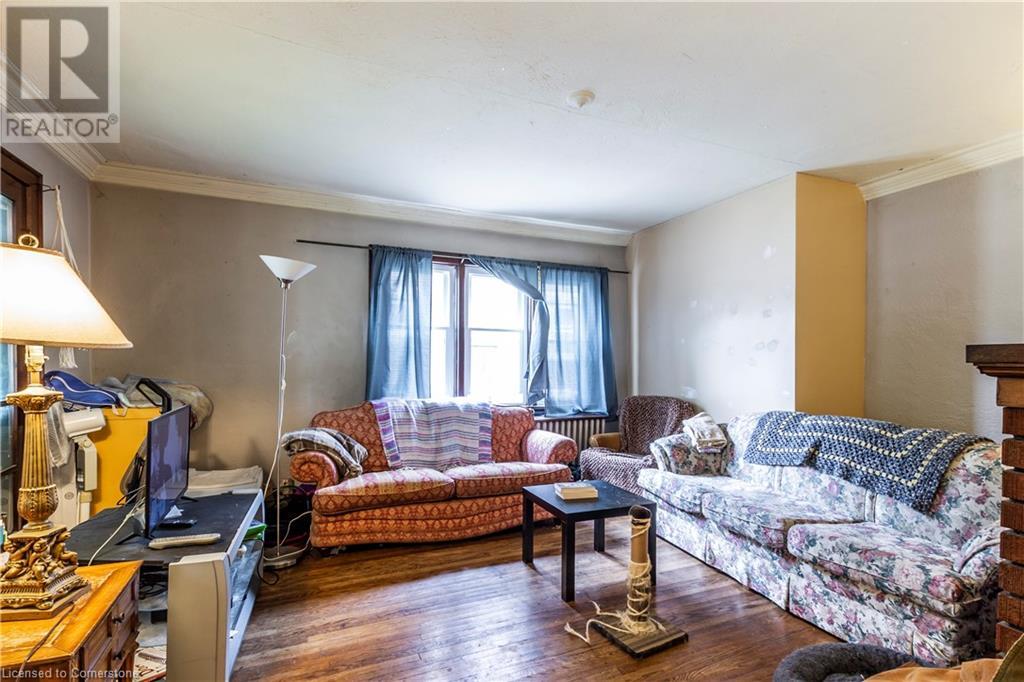 178 W Erb Street W, Waterloo, Ontario  N2L 1V3 - Photo 2 - 40735032
