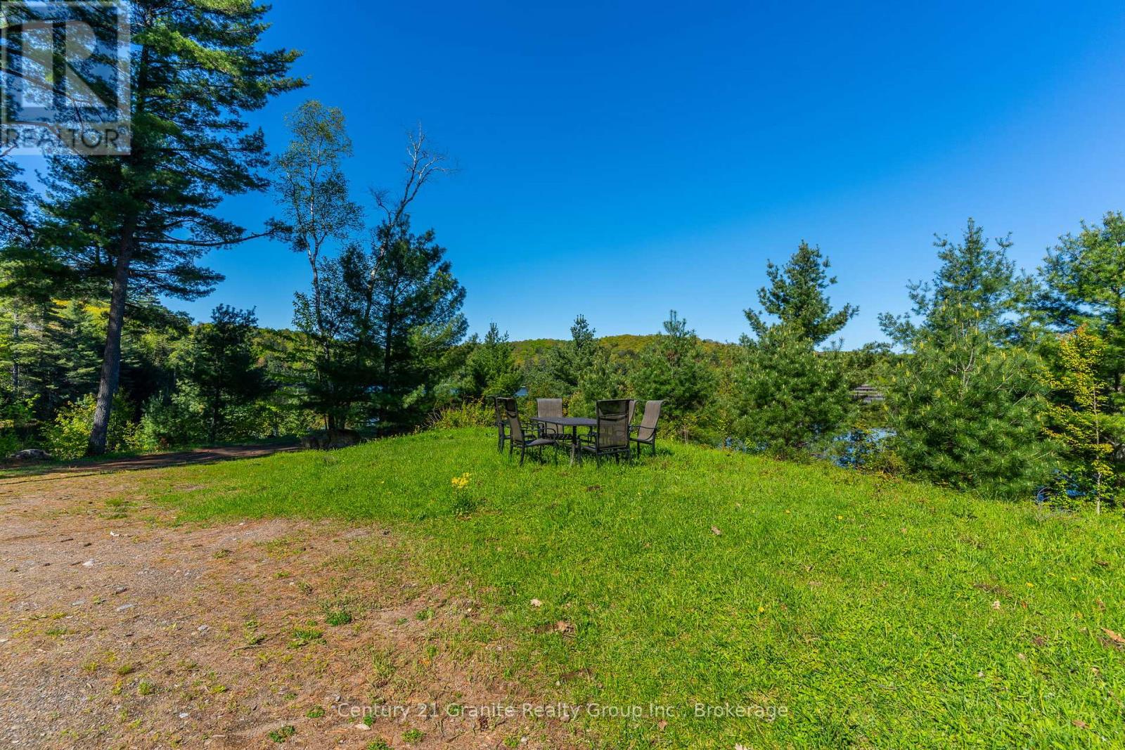 1226 Trapline Trail, Dysart Et Al, Ontario K0M 1S0 - Photo 36 - X12181203