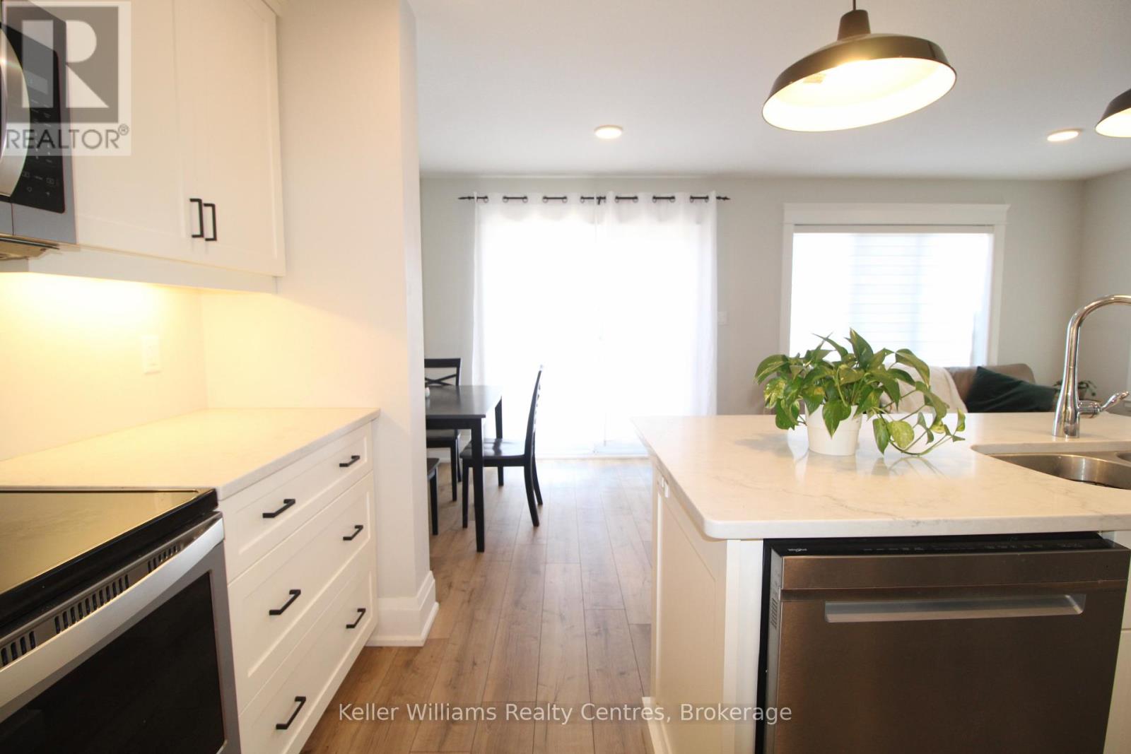 245 Eccles Avenue, West Grey, Ontario  N0G 1R0 - Photo 11 - X12181275