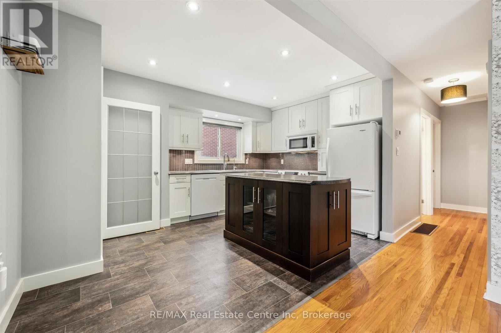 756 Cambridge Street, Woodstock, Ontario  N4S 4V6 - Photo 11 - X12181303
