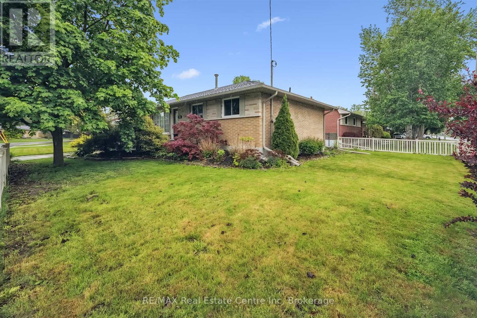 756 Cambridge Street, Woodstock, Ontario  N4S 4V6 - Photo 3 - X12181303