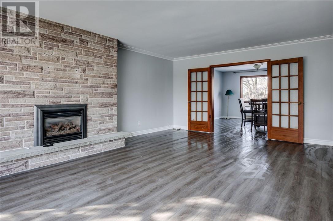 Property at 479 Paris Street image 3