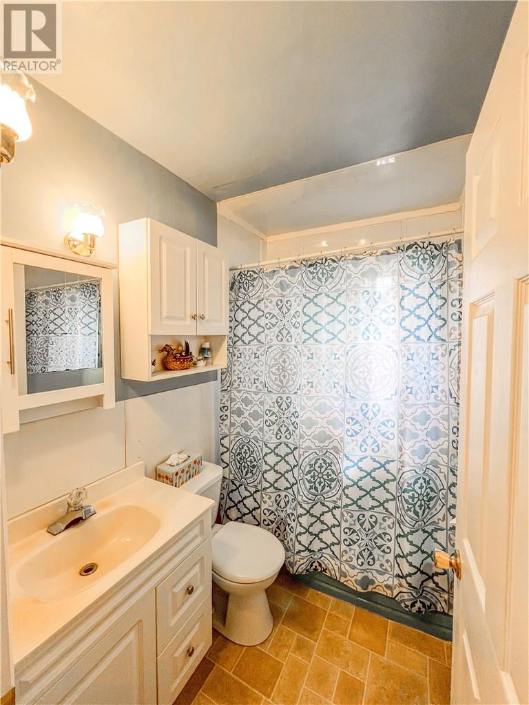 38 Randolph Road, Whitefish, Ontario  P0M 3E0 - Photo 8 - 2122433