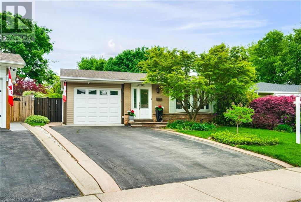 3202 Centennial Drive, Burlington, Ontario  L7M 1C2 - Photo 1 - 40735010