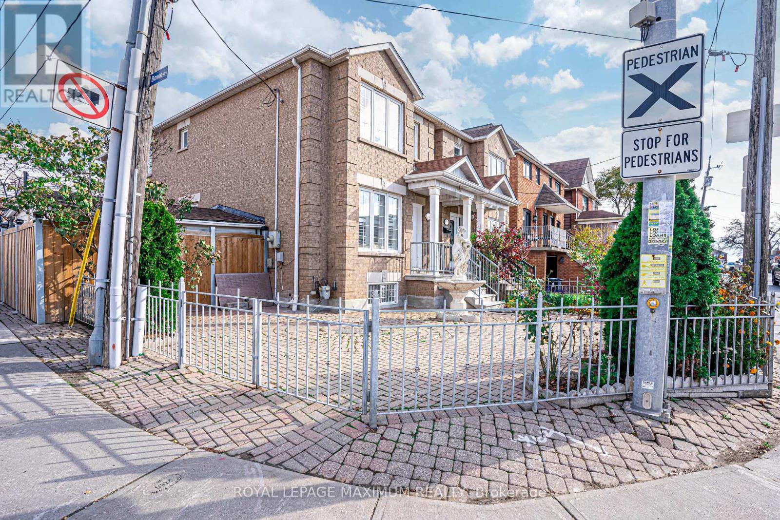 Upper - 641 Caledonia Road, Toronto, Ontario  M6E 4V7 - Photo 2 - W12181101