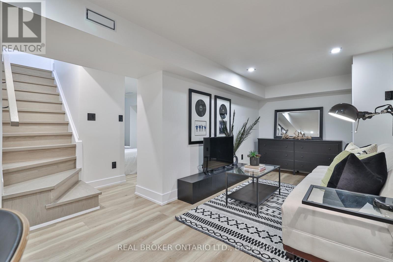 3116 Keynes Crescent, Mississauga (Meadowvale), Ontario  L5N 3A1 - Photo 35 - W12181105