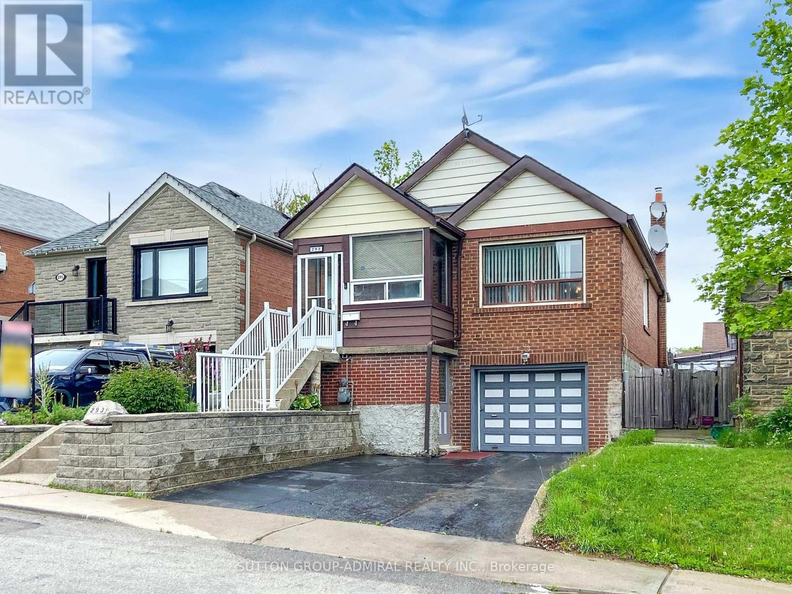 293 Kane Avenue, Toronto, Ontario  M3M 3N9 - Photo 1 - W12181114