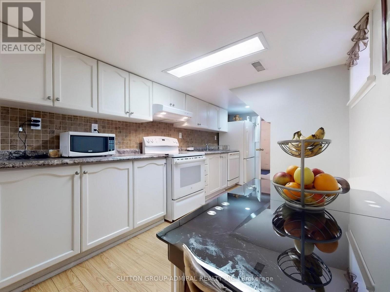 293 Kane Avenue, Toronto, Ontario  M3M 3N9 - Photo 26 - W12181114