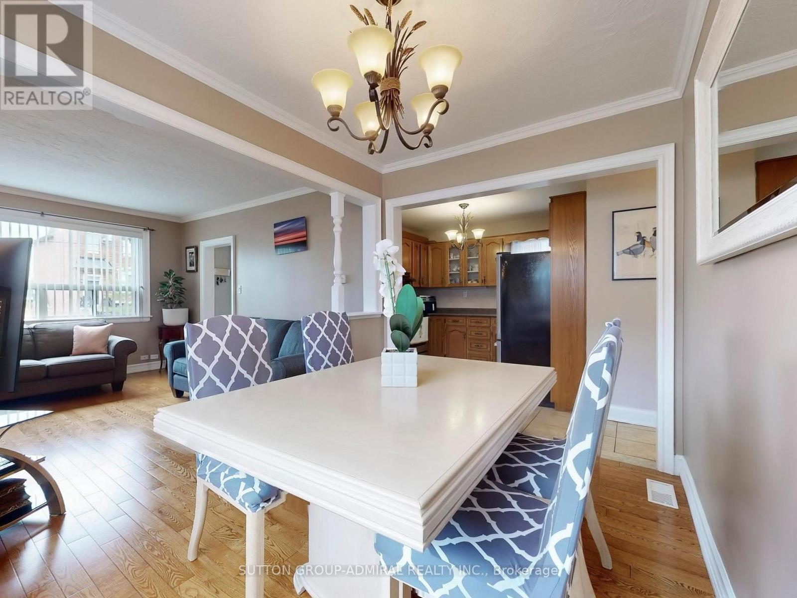 293 Kane Avenue, Toronto, Ontario  M3M 3N9 - Photo 8 - W12181114