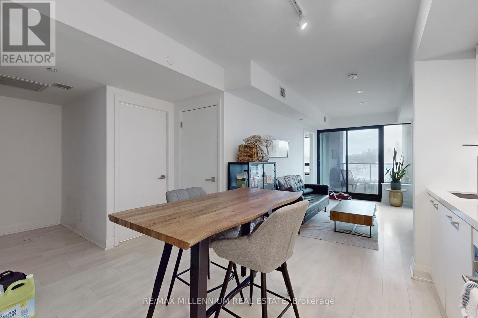 520 - 33 Frederick Todd Way, Toronto, Ontario  M4G 0C9 - Photo 17 - C12181174