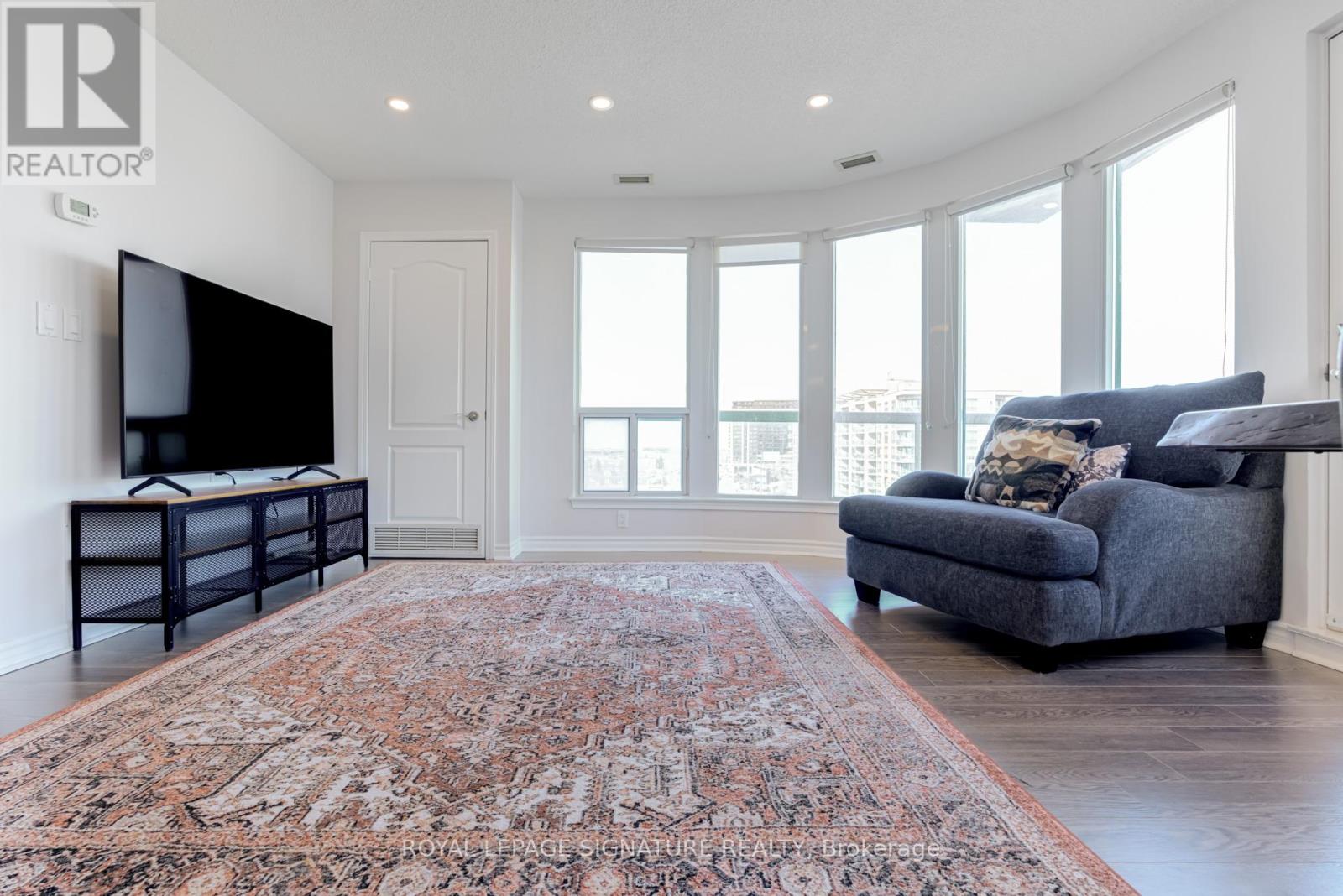 706 - 935 Sheppard Avenue W, Toronto (Clanton Park), Ontario  M3H 2T7 - Photo 6 - C12181219