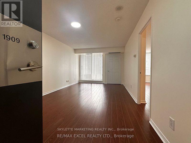 1909 - 35 Empress Avenue, Toronto, Ontario  M2N 6T3 - Photo 11 - C12181241