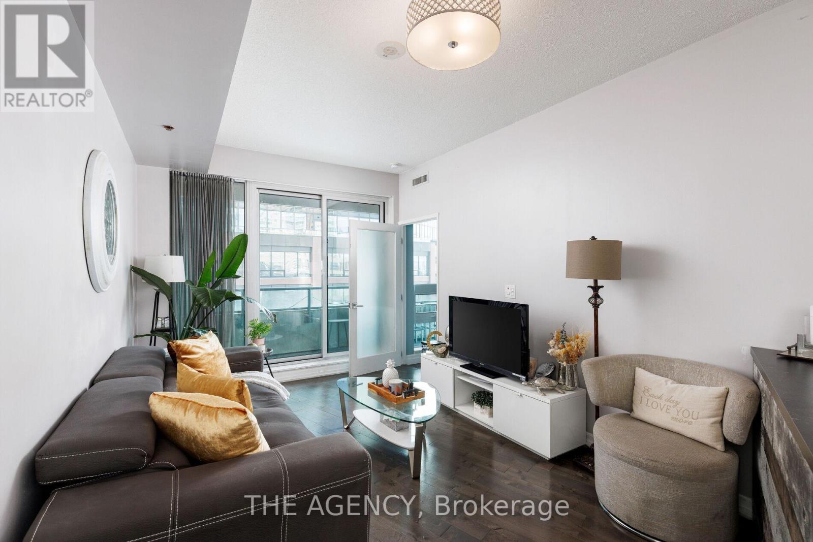 413 - 150 E Liberty Street, Toronto (Niagara), Ontario  M6K 3R5 - Photo 2 - C12181253