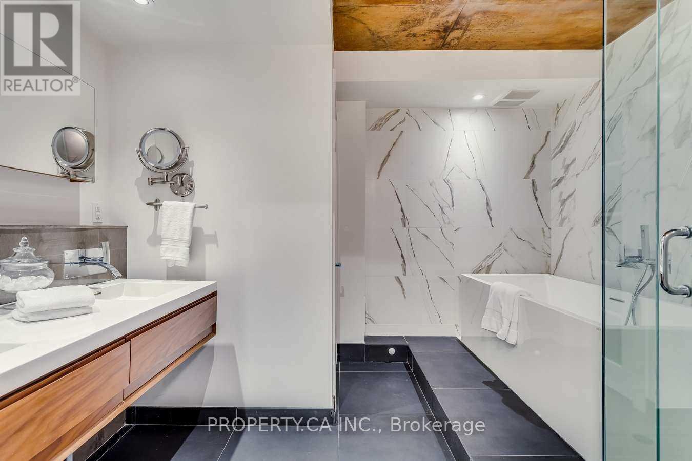 403 - 349 St Clair Avenue W, Toronto, Ontario  M5P 1N3 - Photo 34 - C12181309