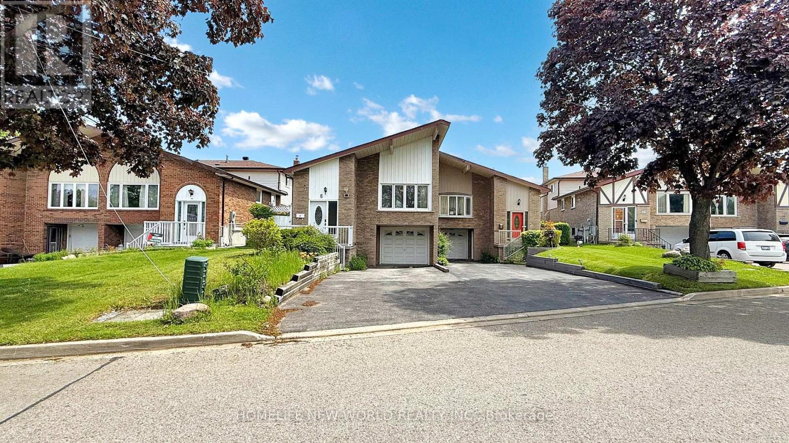 6 SNOWHILL CRESCENT, Toronto, Ontario