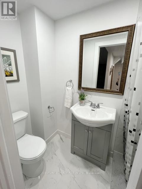 14 Greenfield Crescent, Whitby, Ontario  L1N 7G3 - Photo 17 - E12181320