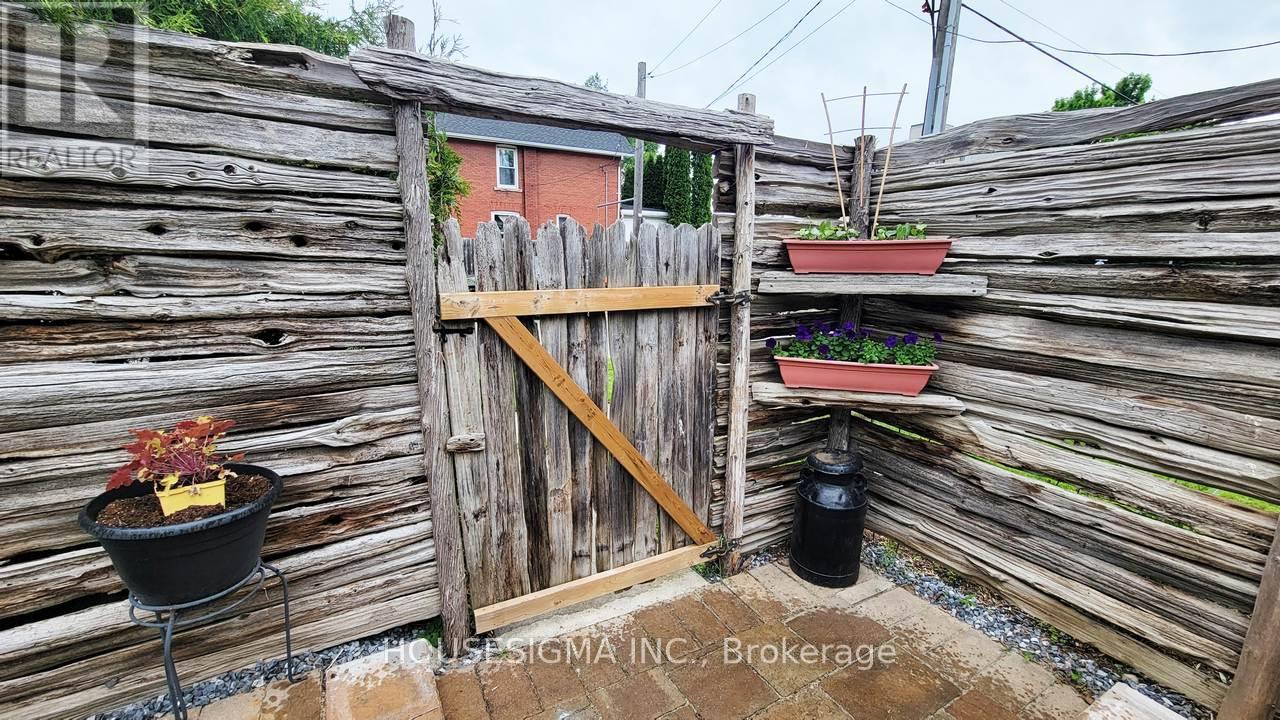 287 Waterloo Avenue, Guelph, Ontario  N1H 5V7 - Photo 42 - X12181073