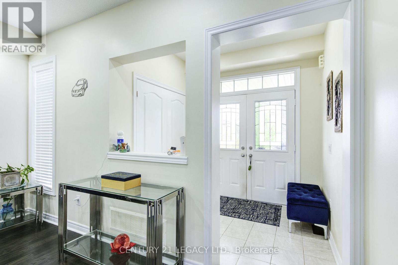 1065 Upper Thames Drive, Woodstock (Woodstock - North), Ontario  N4T 0H2 - Photo 4 - X12181092