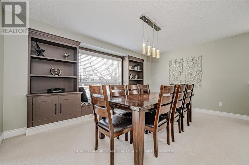 144 Riley Street, Hamilton (Waterdown), Ontario  L8B 0J7 - Photo 14 - X12181094