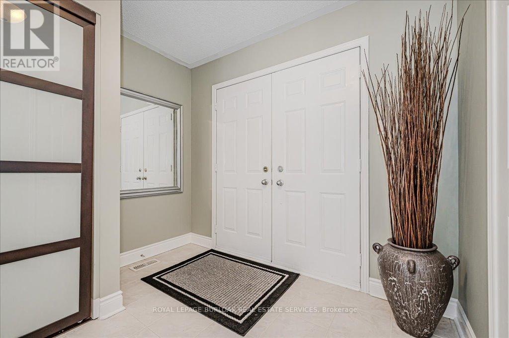 144 Riley Street, Hamilton, Ontario  L8B 0J7 - Photo 7 - X12181094