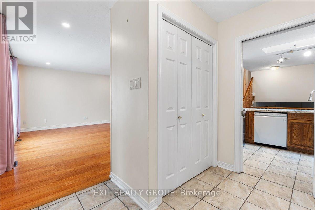 Property at 84 PARKVIEW HEIGHTS image 3
