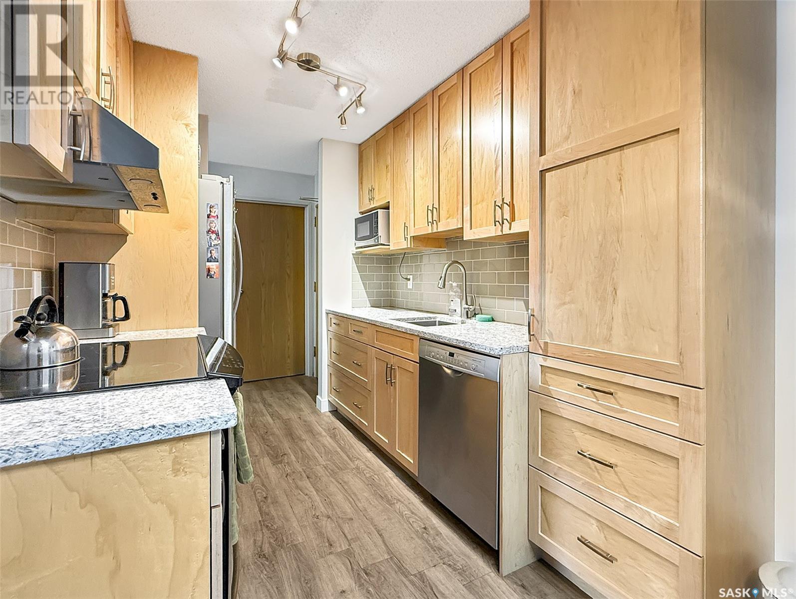 Property at 207 1110 9th AVENUE NE image 3