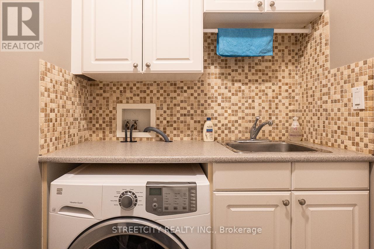 1091 South Wenige Drive, London North (North C), Ontario  N5X 4G5 - Photo 12 - X12181401