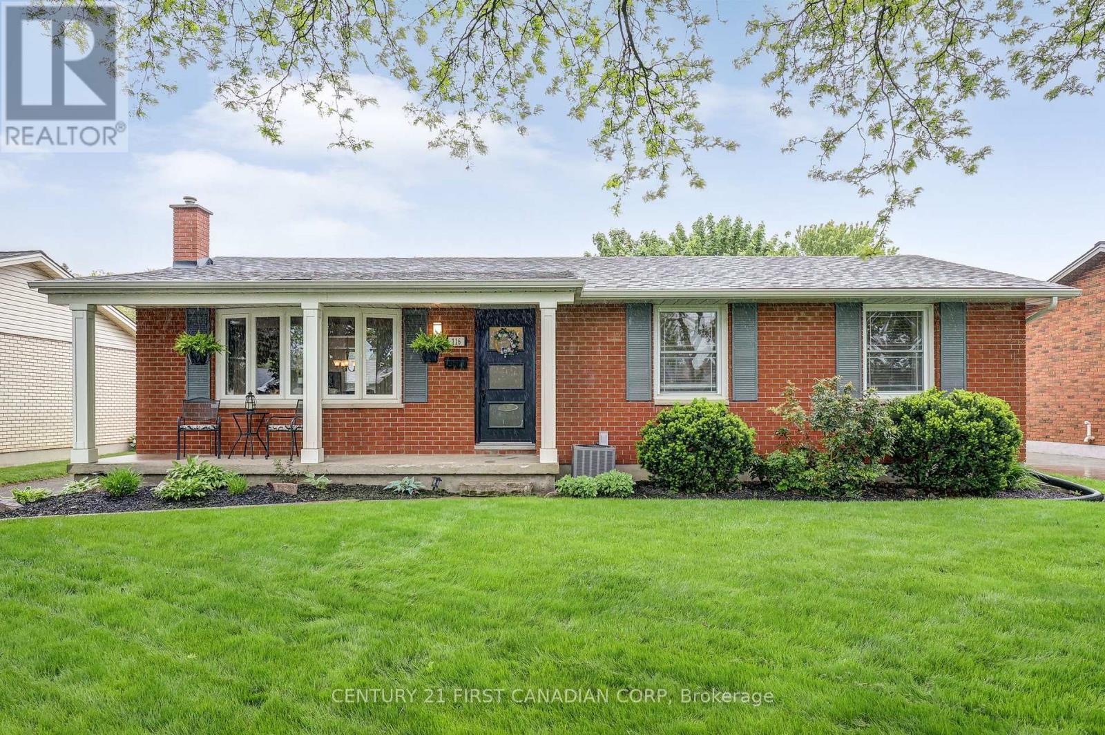 116 DOWNING CRESCENT, London South, Ontario