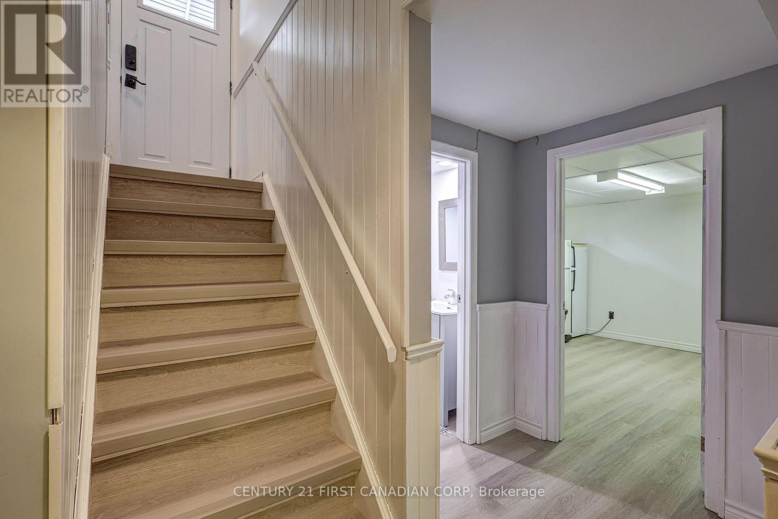 116 Downing Crescent, London South, Ontario  N6C 3C8 - Photo 26 - X12181413