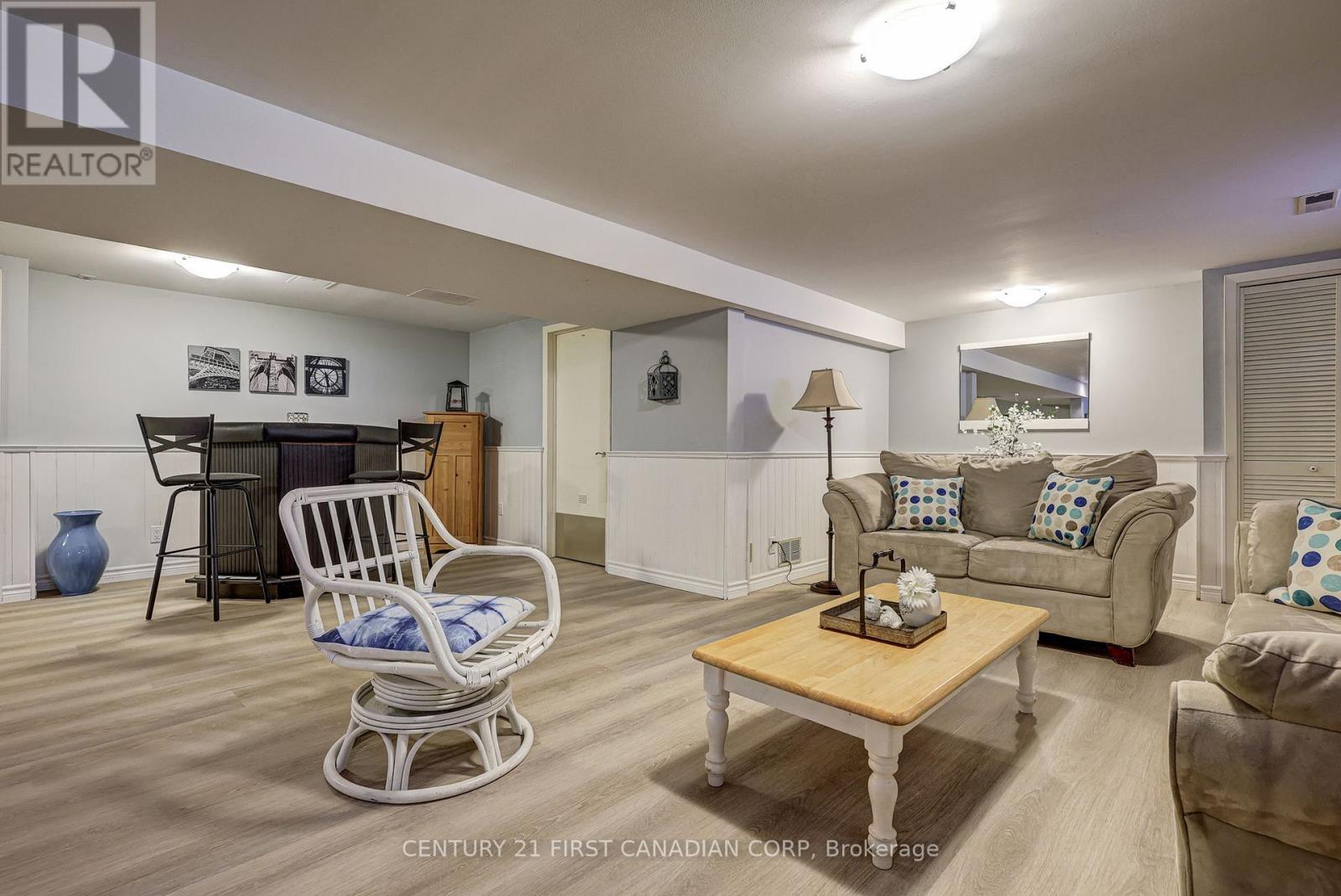 116 Downing Crescent, London South, Ontario  N6C 3C8 - Photo 30 - X12181413