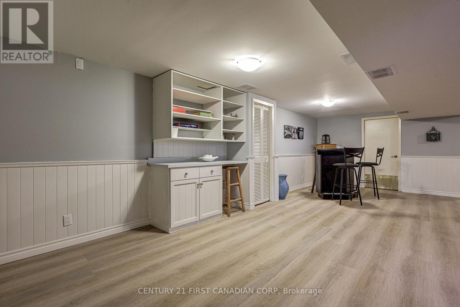 116 Downing Crescent, London South, Ontario  N6C 3C8 - Photo 33 - X12181413