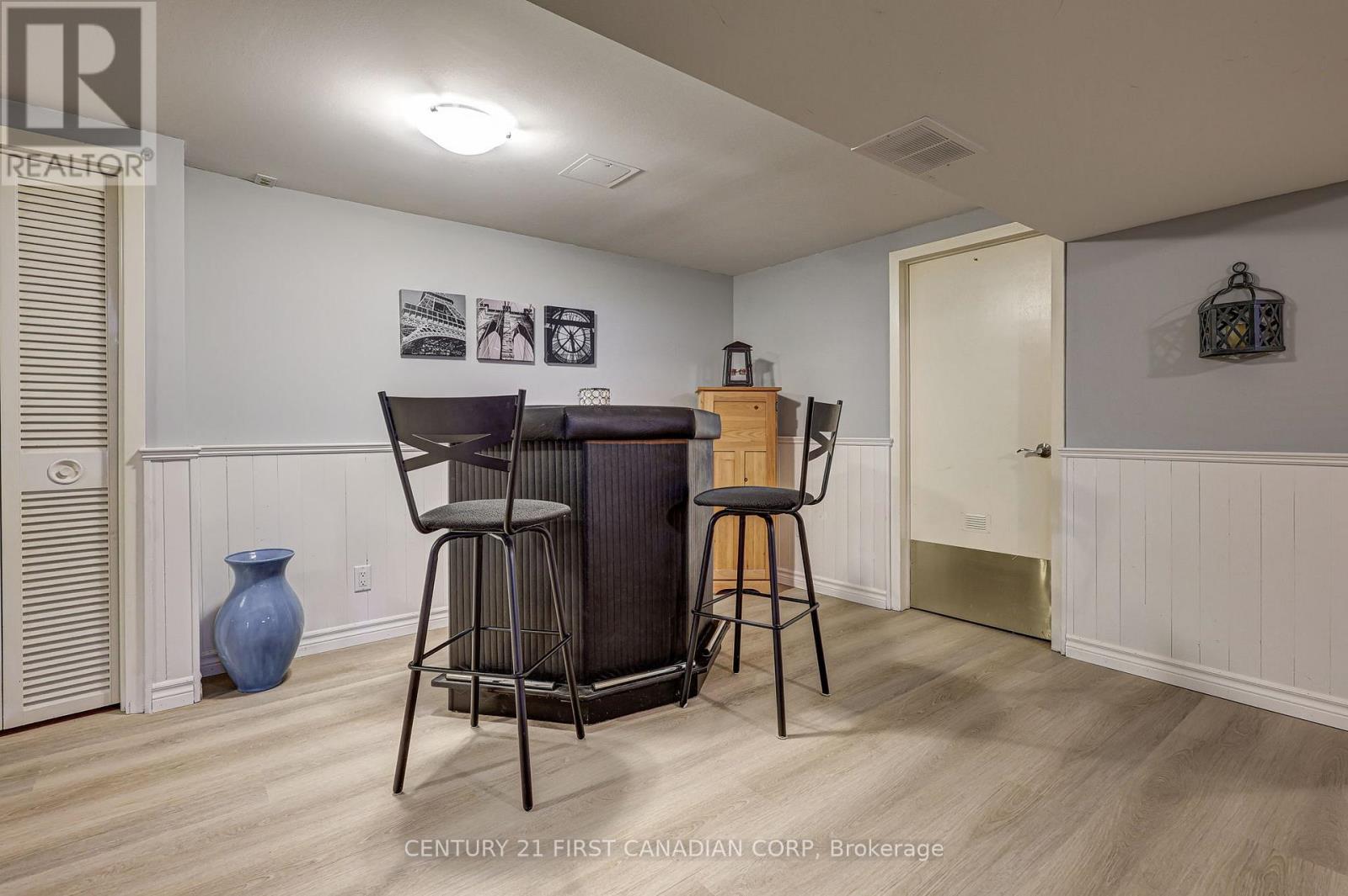 116 Downing Crescent, London South, Ontario  N6C 3C8 - Photo 34 - X12181413