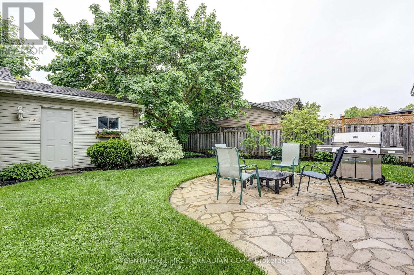 116 Downing Crescent, London South, Ontario  N6C 3C8 - Photo 40 - X12181413